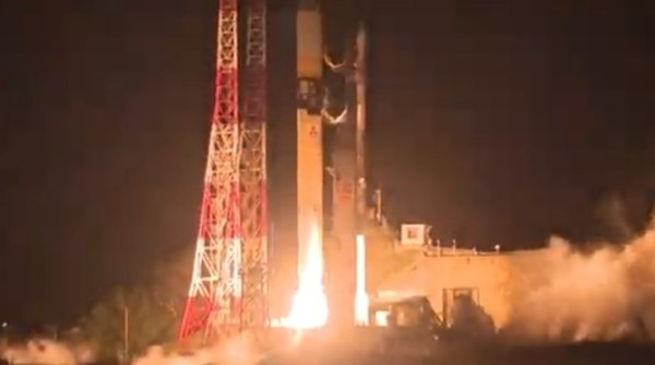 盈通配资 日本发射搭载卫星的H2A火箭50号机